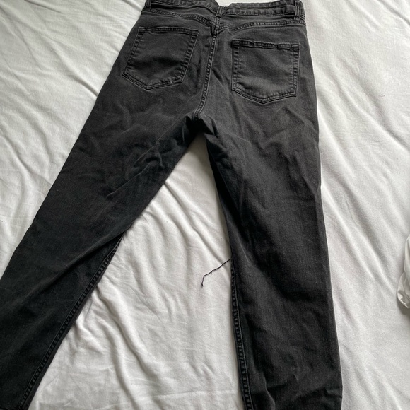 Black ripped mom jeans! - Picture 4 of 4